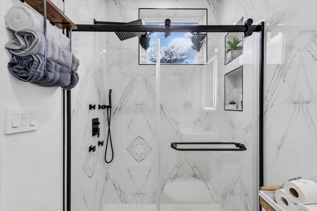 Au Courant Apartment *
